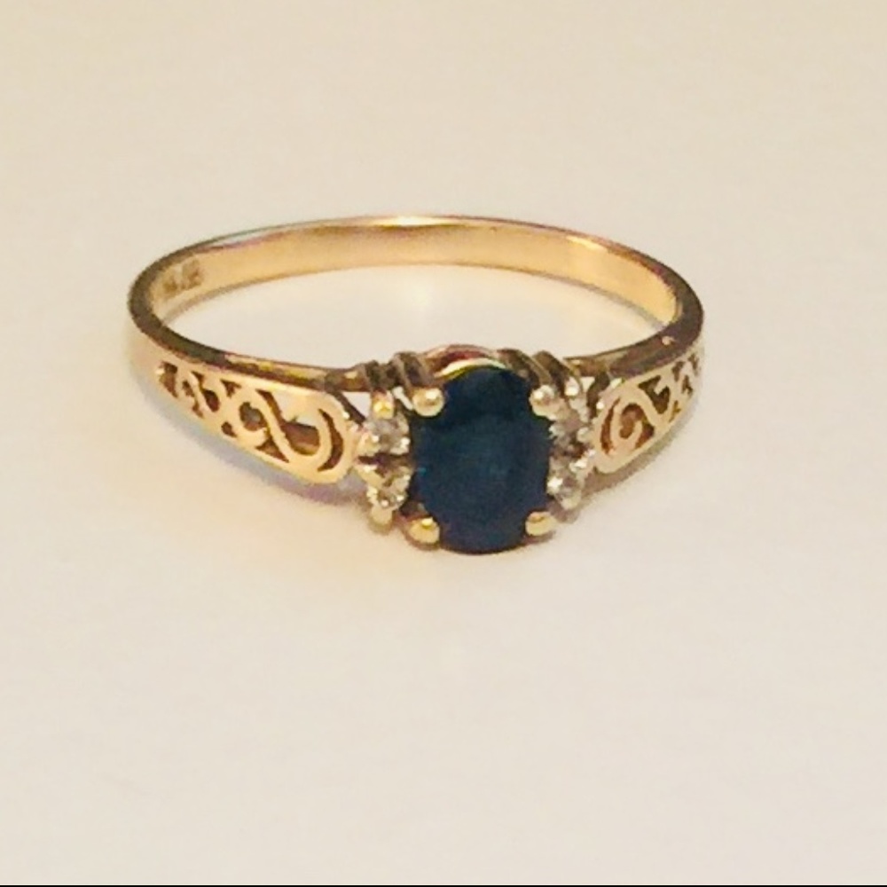 SAPPHIRE RING